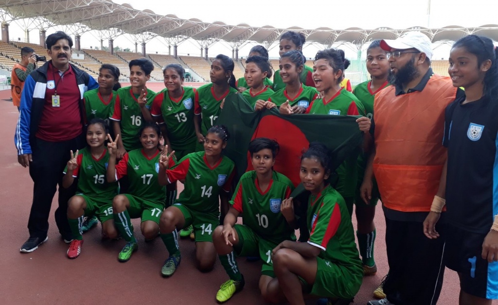 U15 girls rain goals to clinch four-nation title