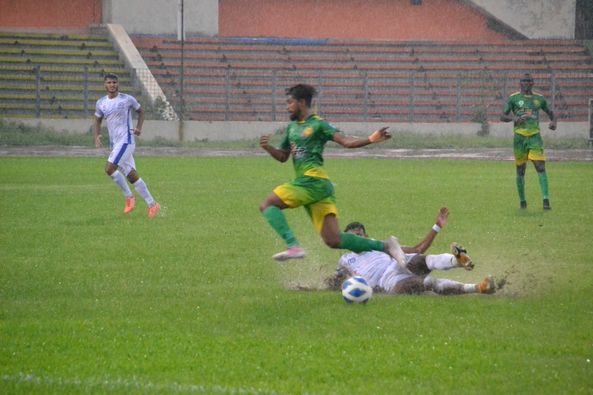 Uttar Baridhara Club defeated Rahmatganj MFS by 2-1 goals